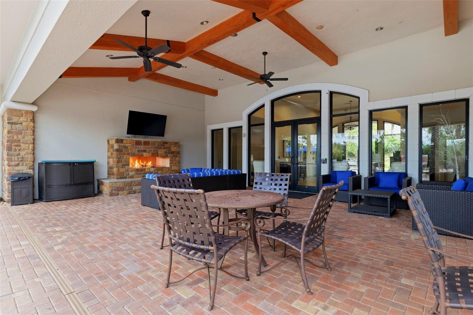 8412 ALBERATA VISTA DR