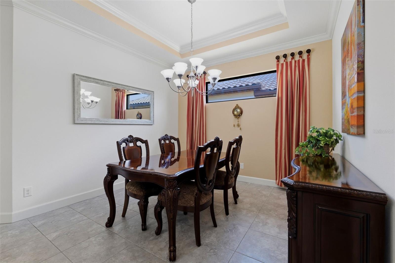 8412 ALBERATA VISTA DR