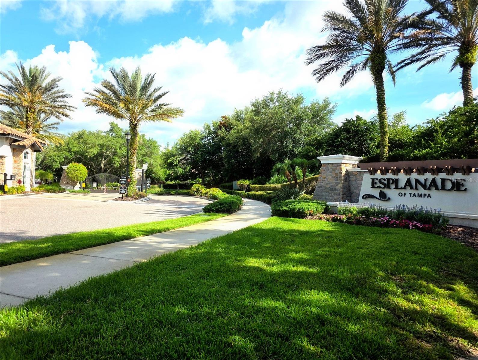 8412 ALBERATA VISTA DR