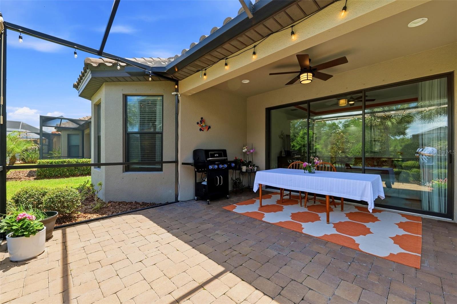8412 ALBERATA VISTA DR