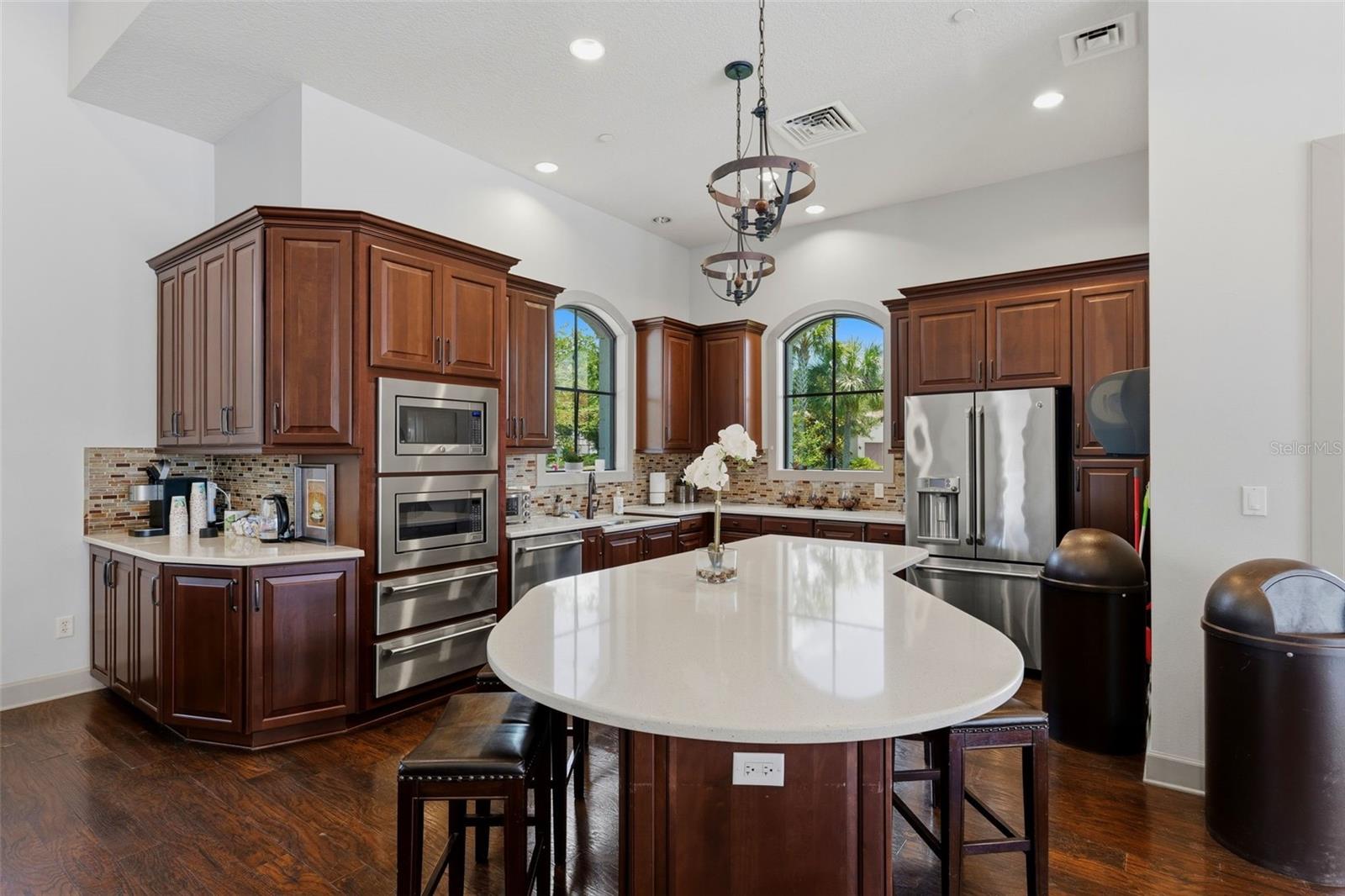 8412 ALBERATA VISTA DR