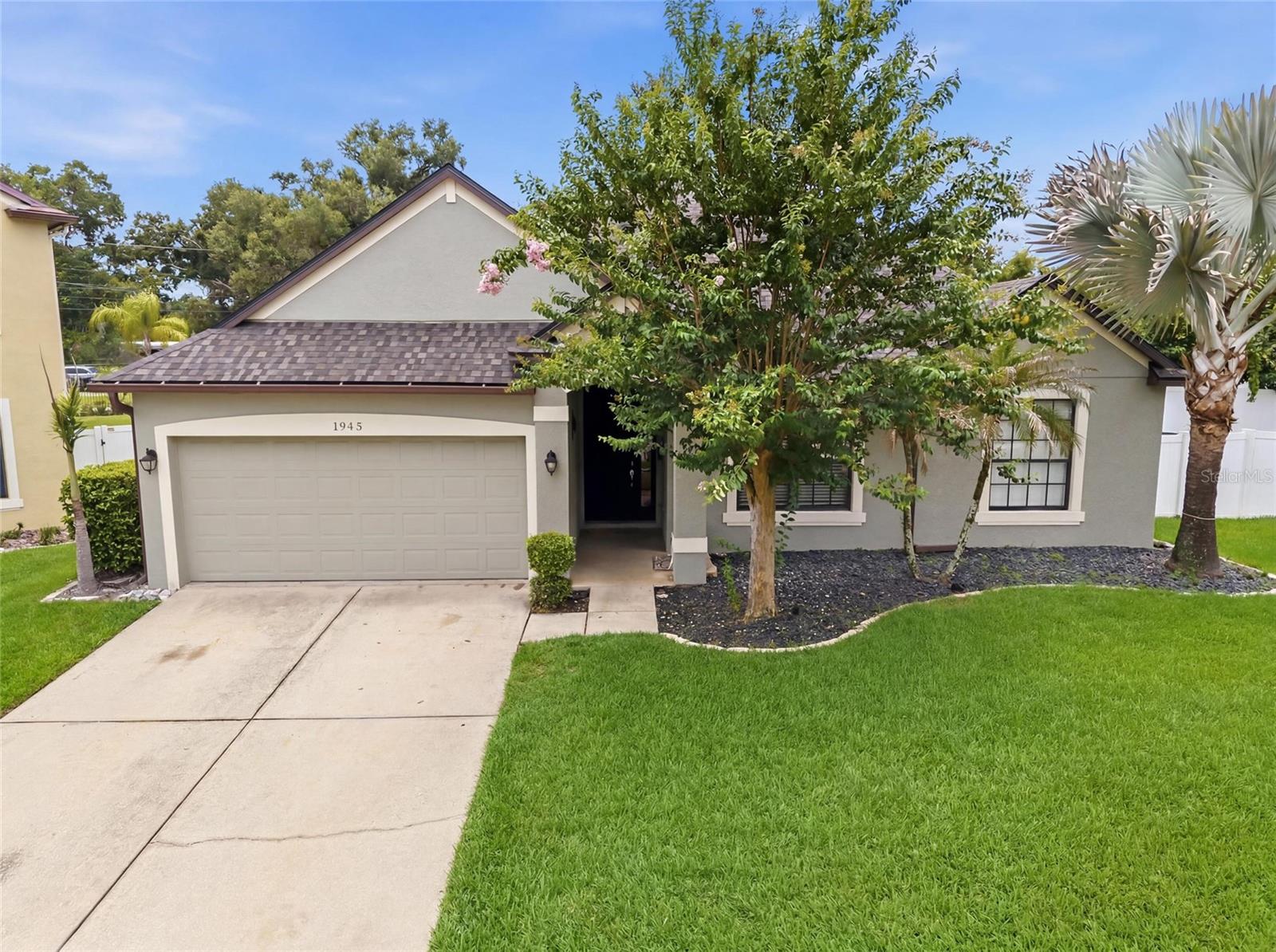 1945 ABBEY RIDGE DR