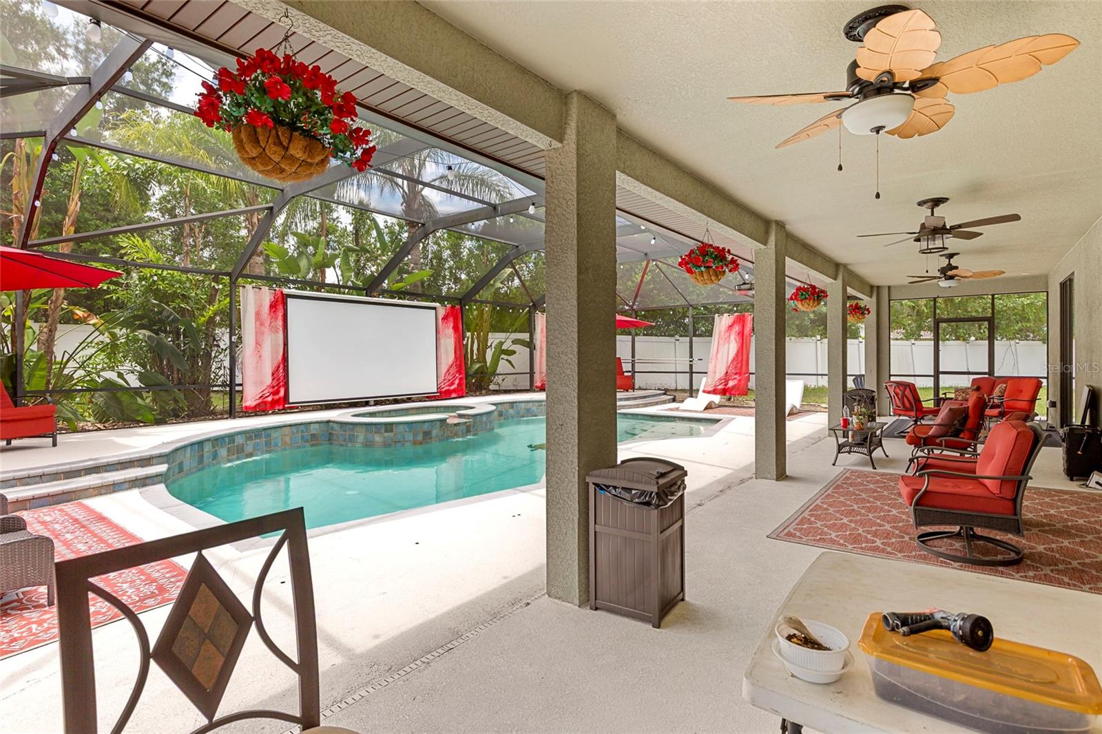 1945 ABBEY RIDGE DR