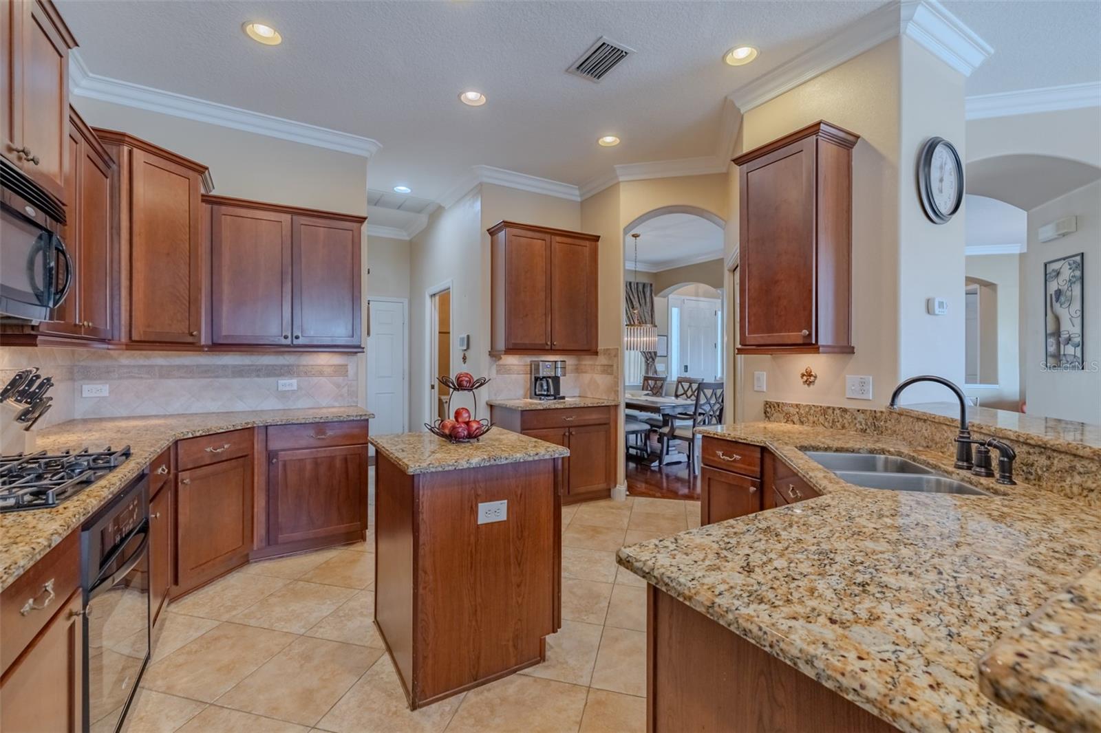 8016 CYPRESS CROSSING CT