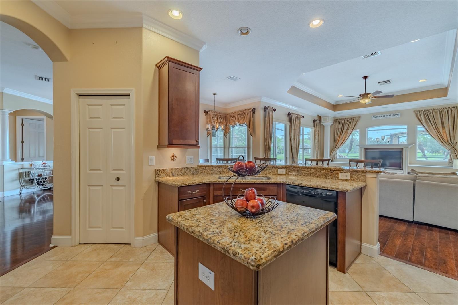 8016 CYPRESS CROSSING CT