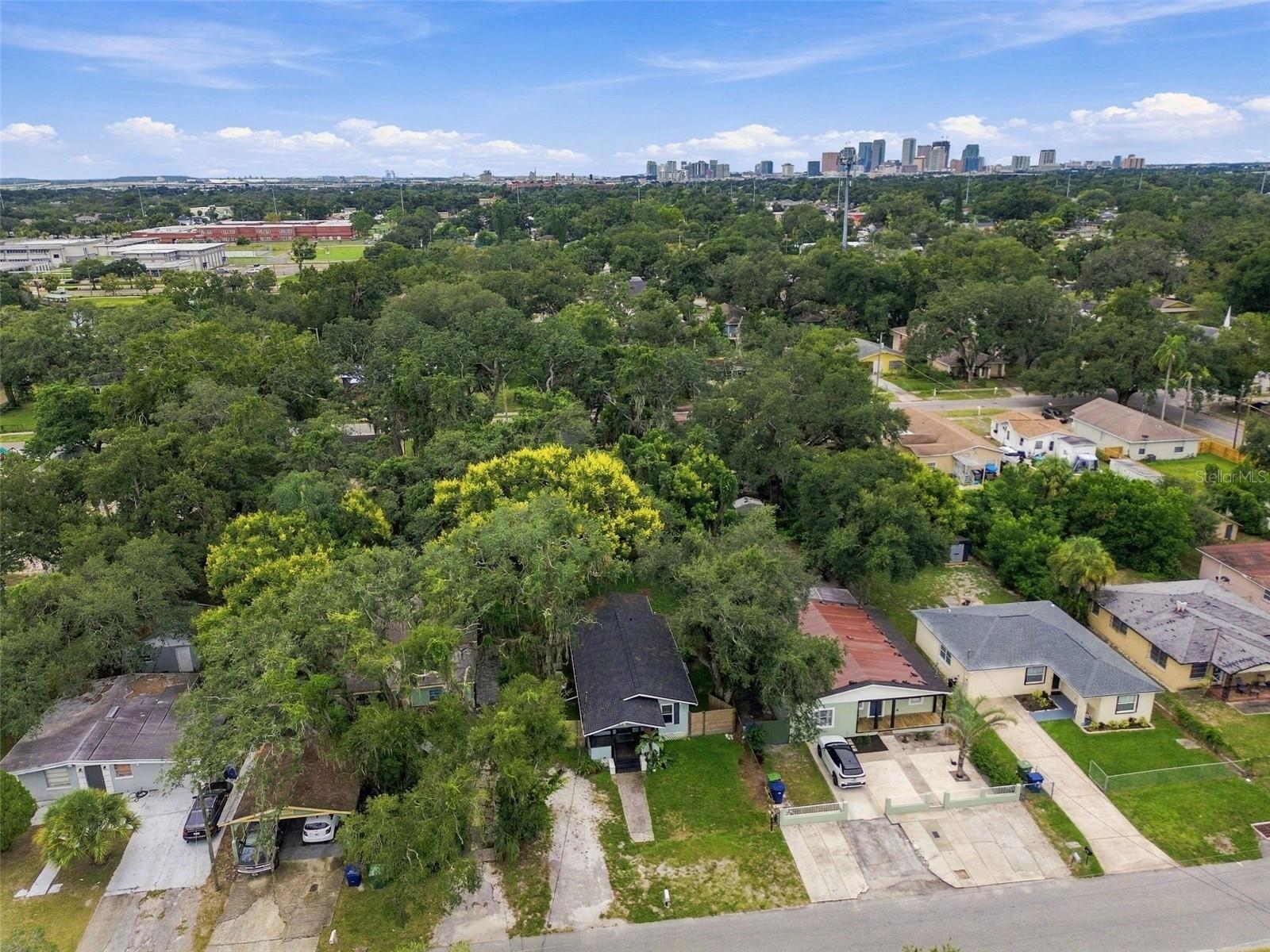 1611 E GENESEE ST