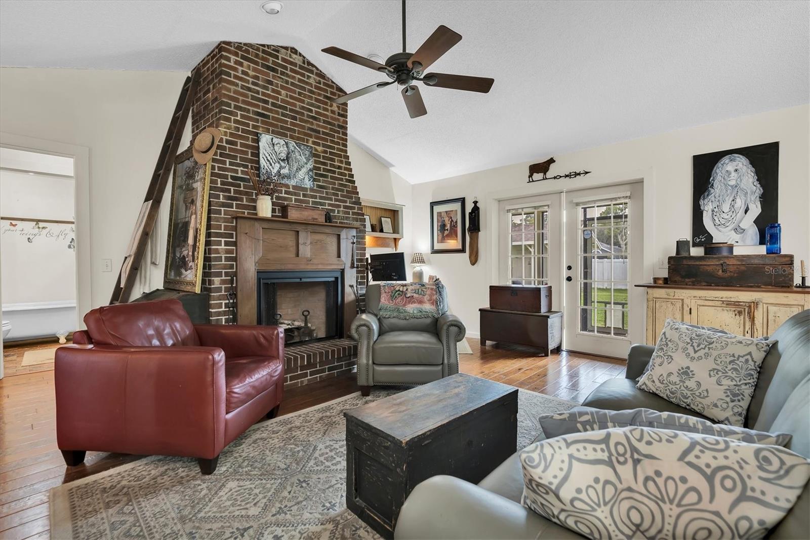 2703 SAVANNAH DR