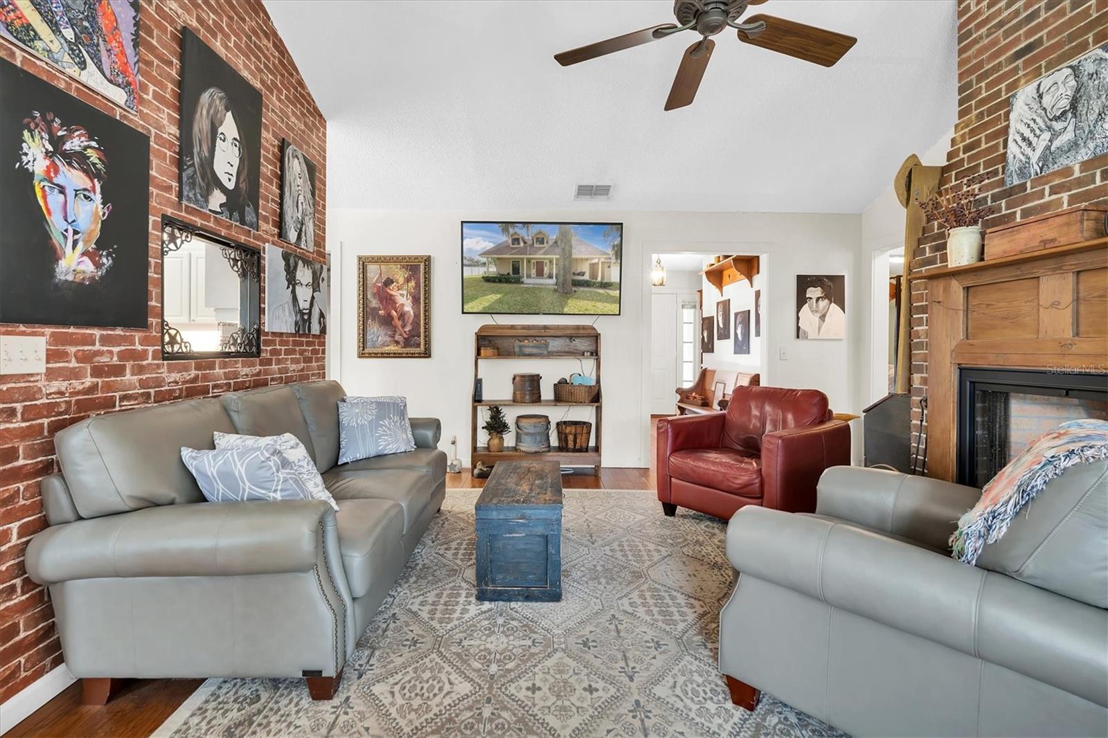 2703 SAVANNAH DR