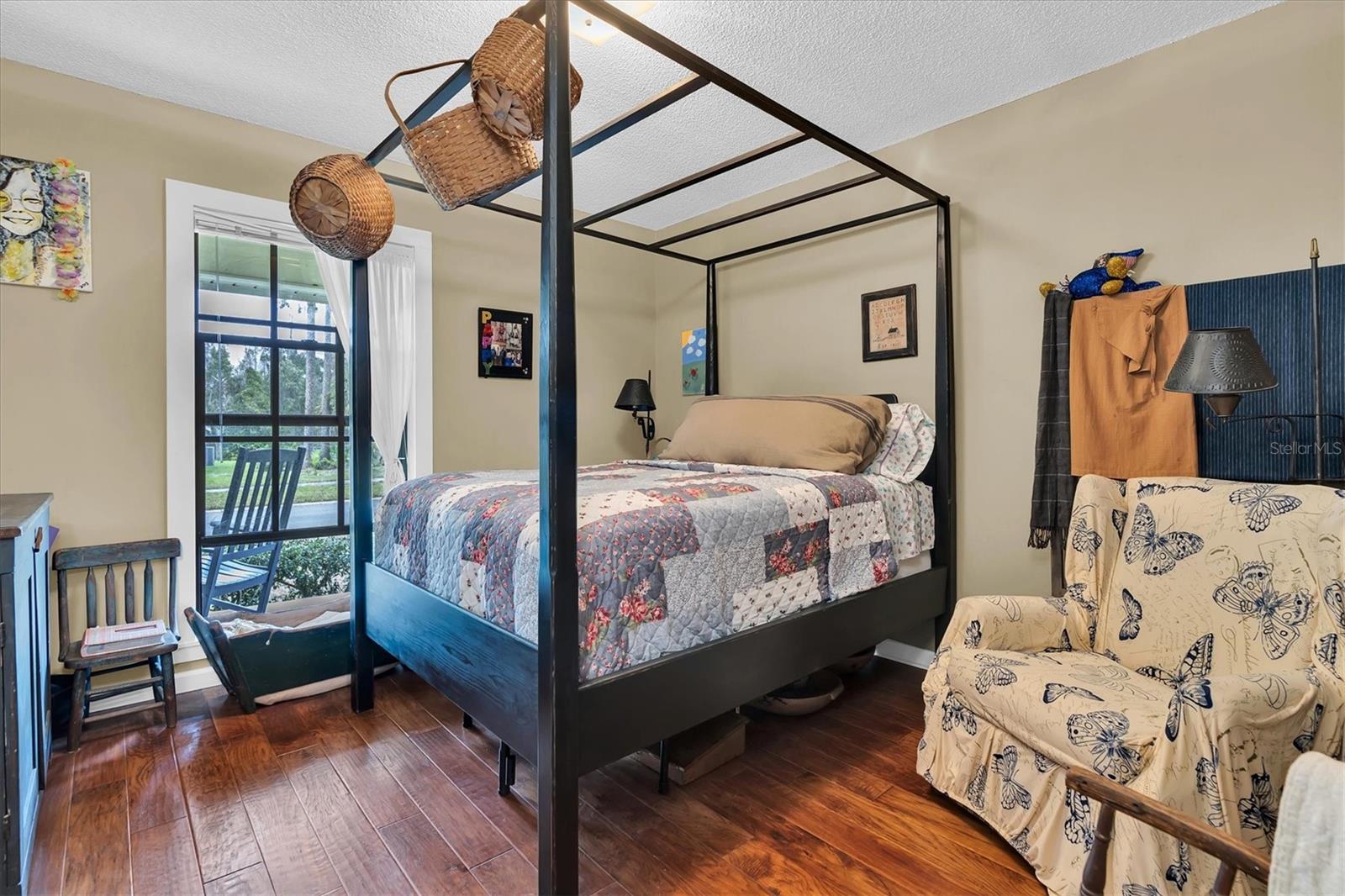 2703 SAVANNAH DR