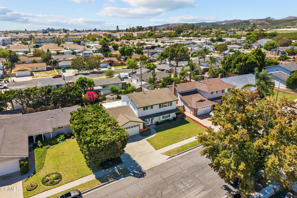 207 Gorrion Avenue