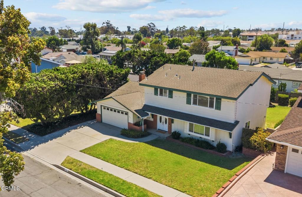 207 Gorrion Avenue