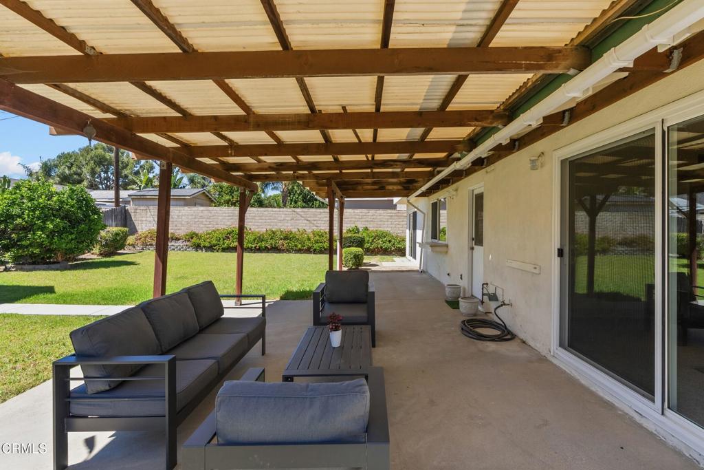 207 Gorrion Avenue