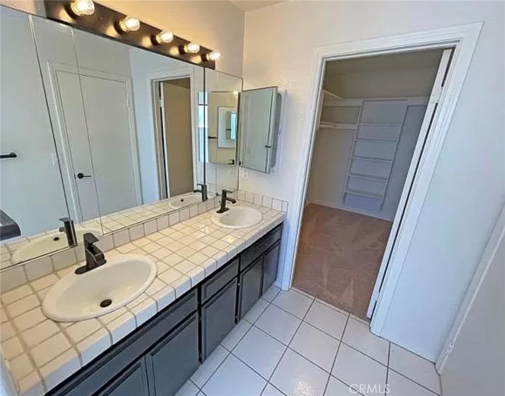 10022 Reseda Boulevard 18