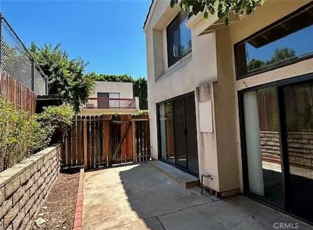 10022 Reseda Boulevard 18