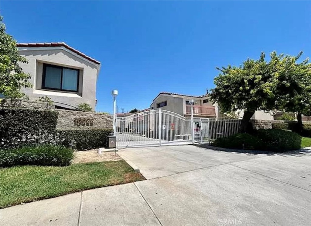 10022 Reseda Boulevard 18