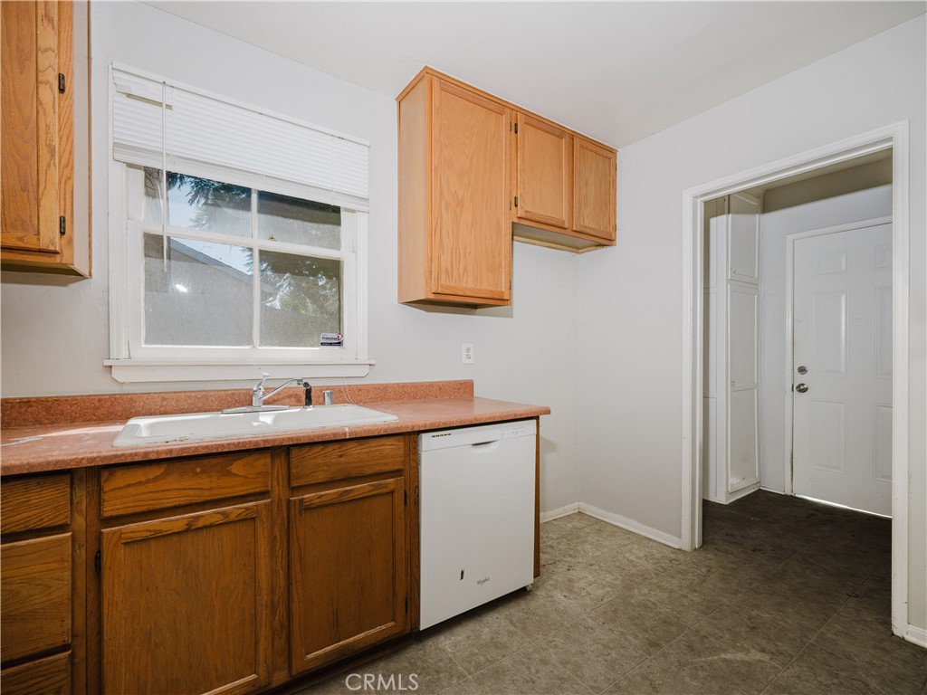 16918 Bassett Street