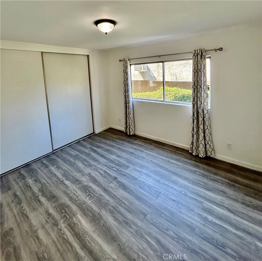 14823 Gilmore 106W
