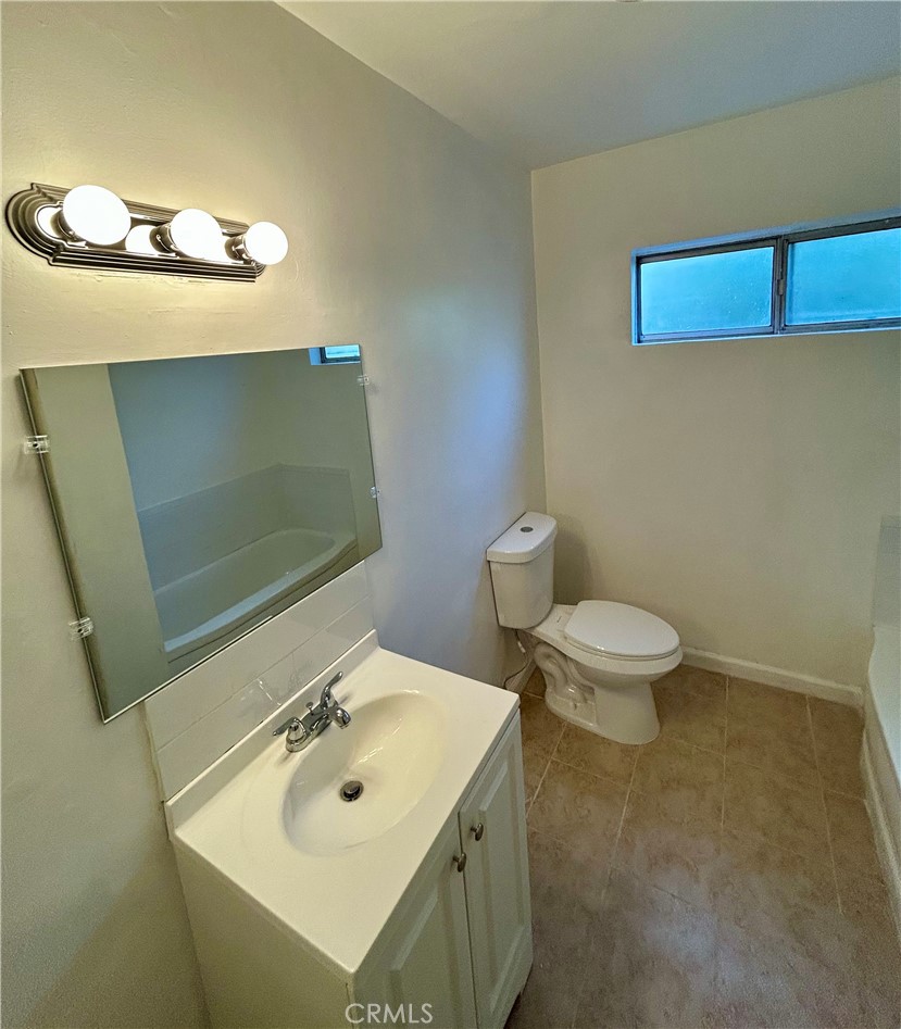 14823 Gilmore 106W