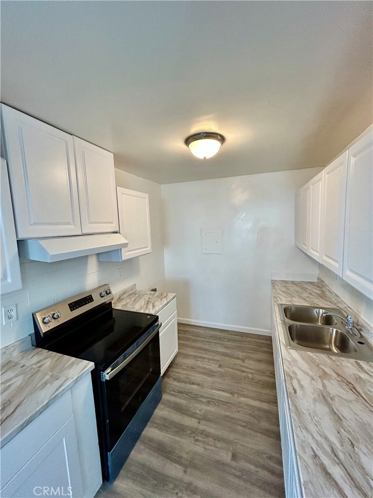 14823 Gilmore 106W
