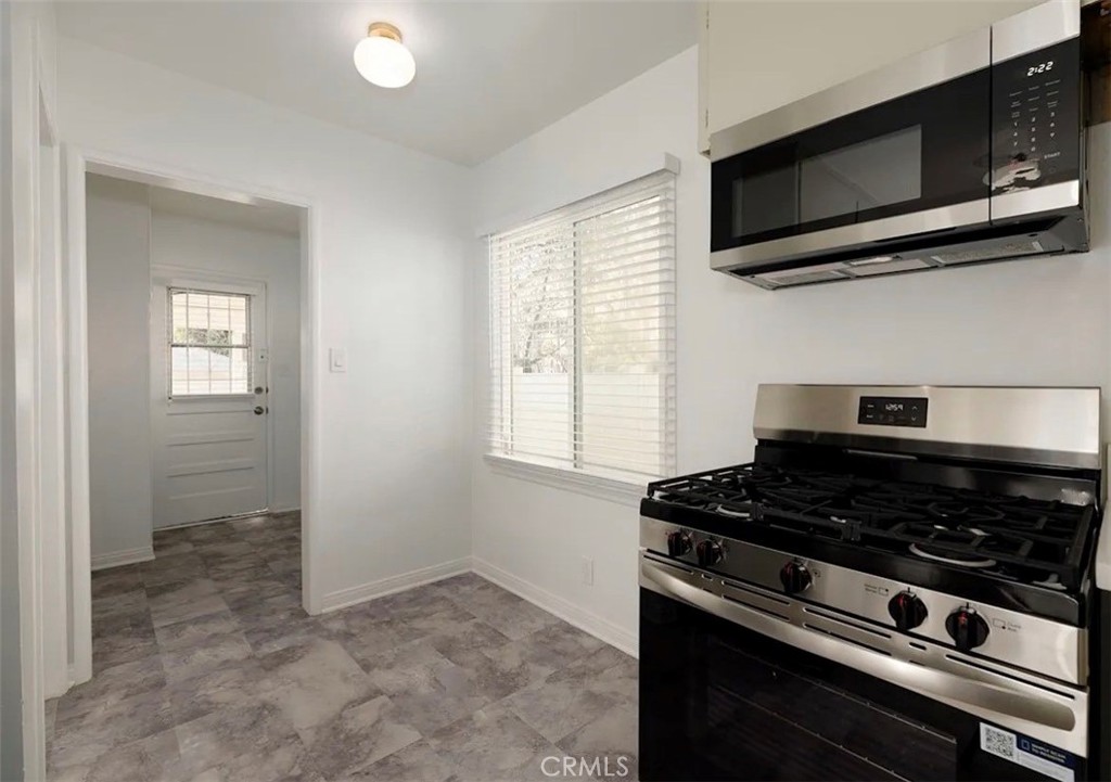 8123 Lindley