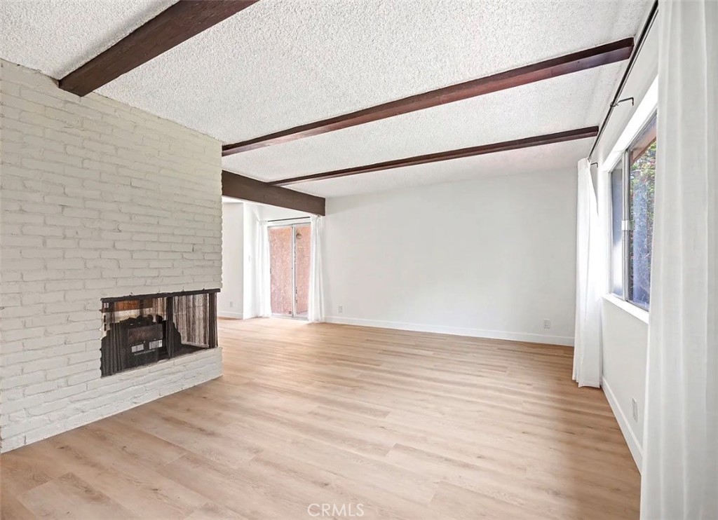 4413 Canoga