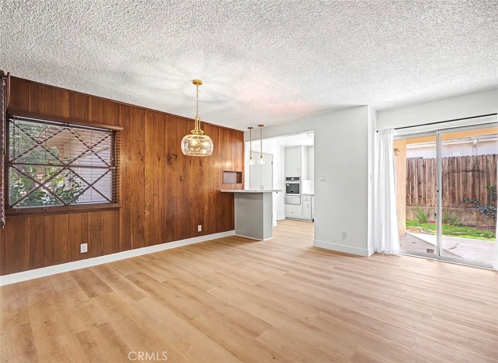 4413 Canoga