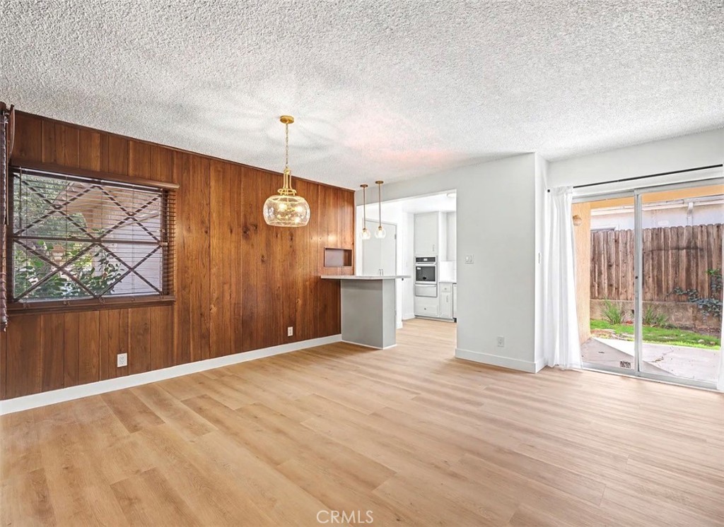 4413 Canoga