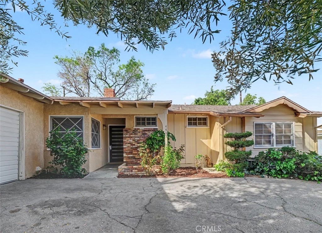 4413 Canoga