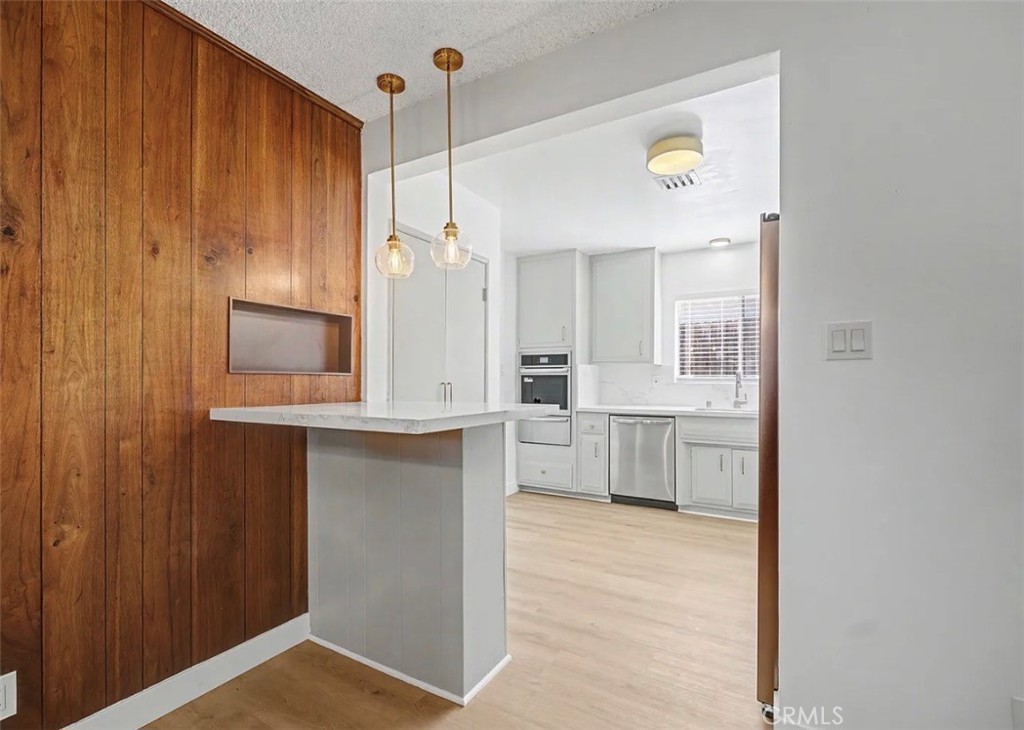 4413 Canoga