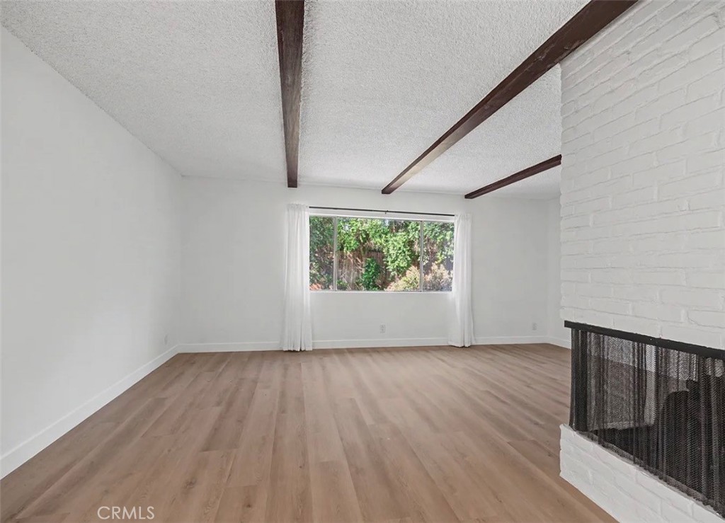 4413 Canoga