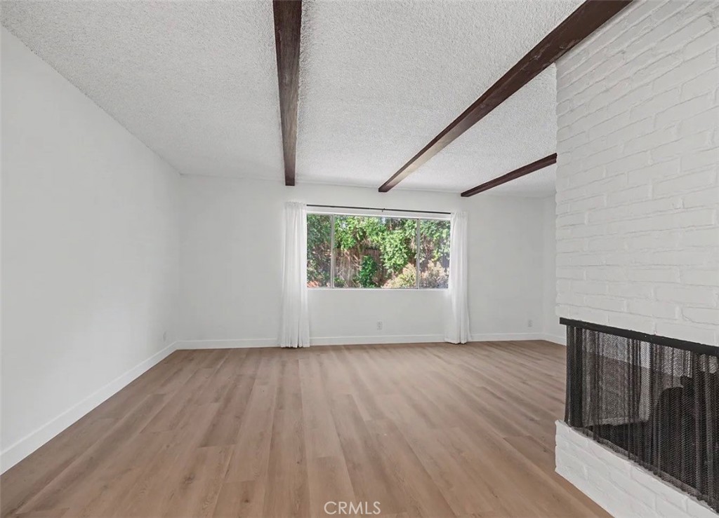 4413 Canoga