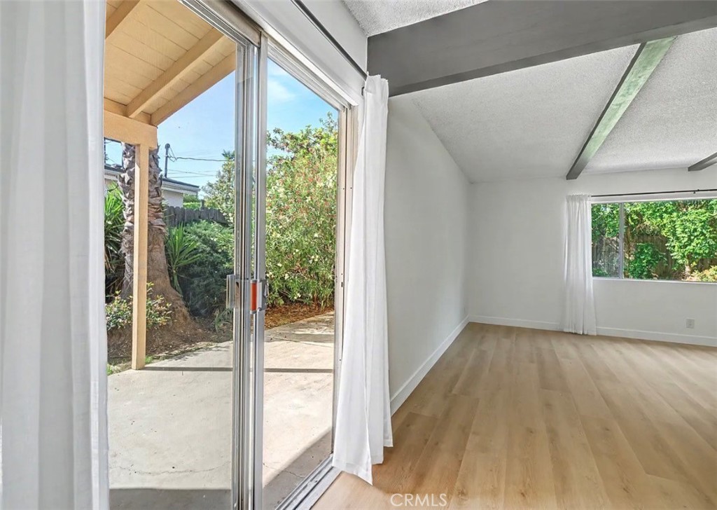 4413 Canoga