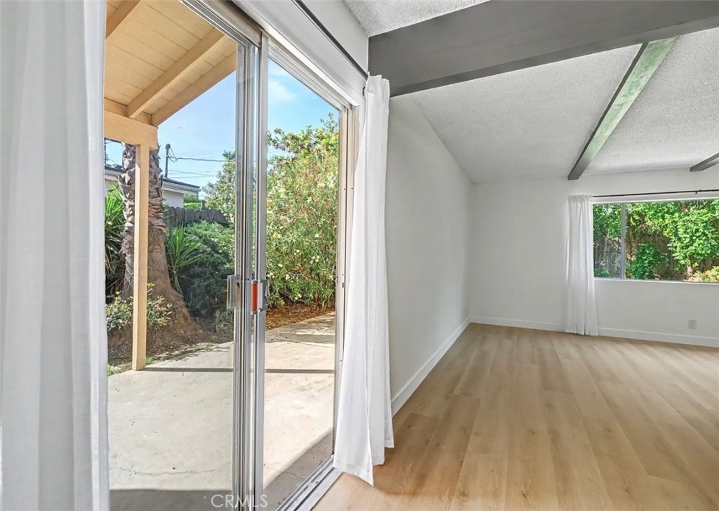 4413 Canoga