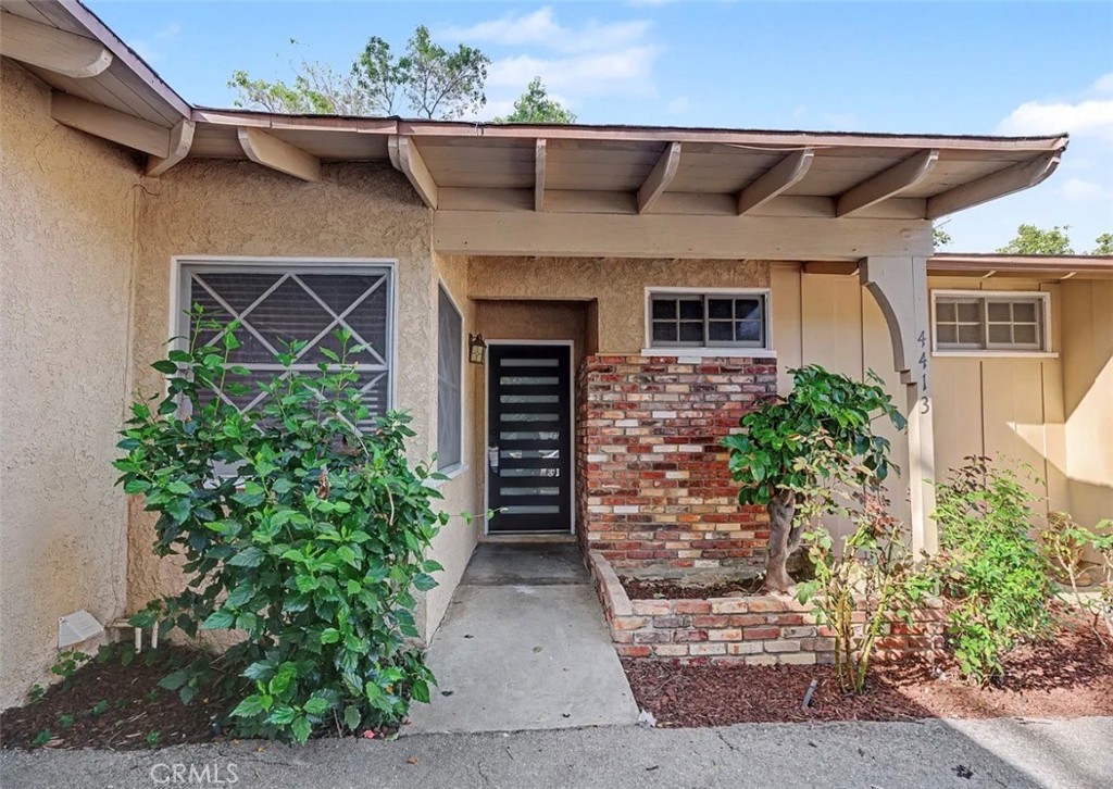 4413 Canoga