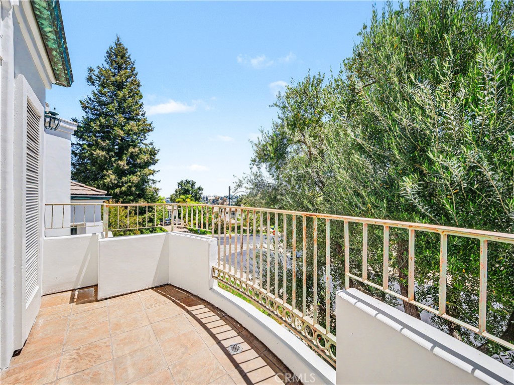 3907 Peartree
