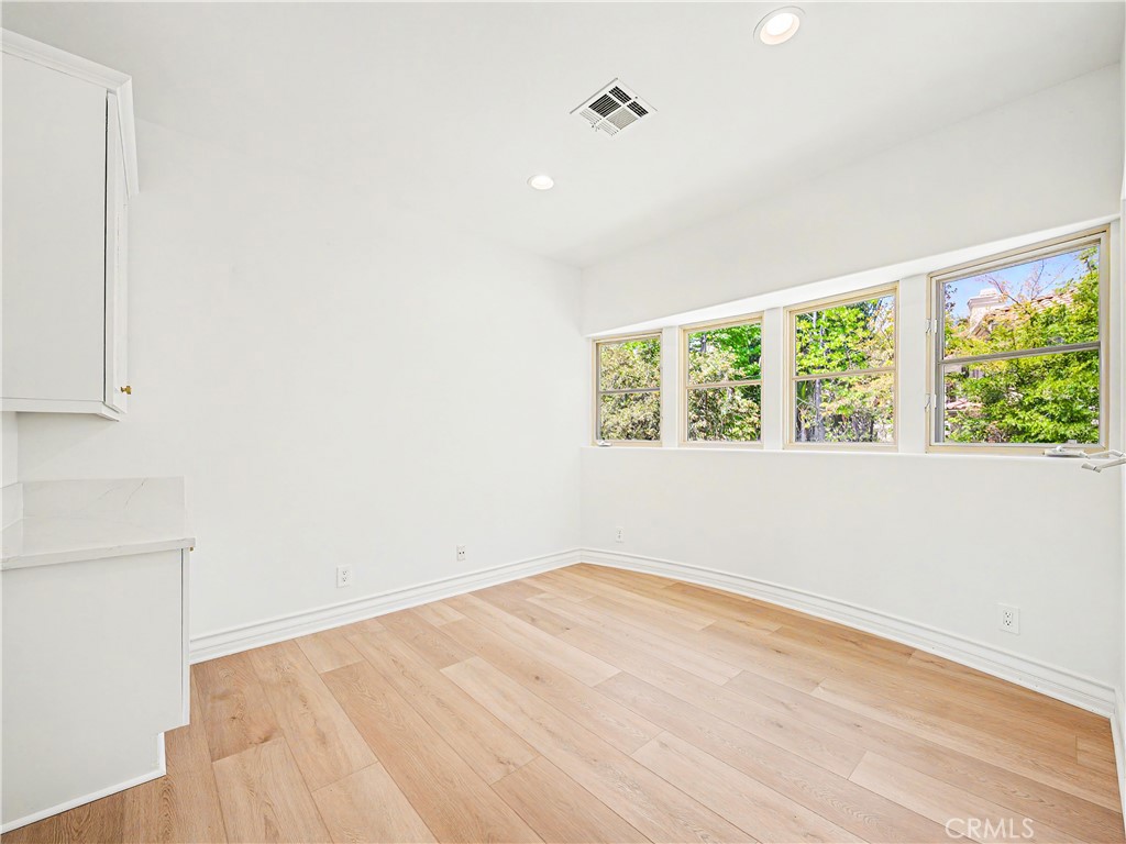3907 Peartree