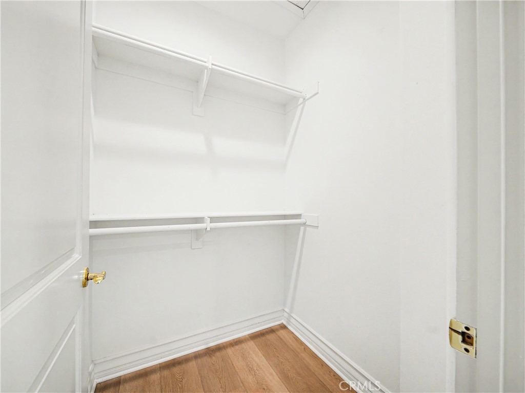 3907 Peartree