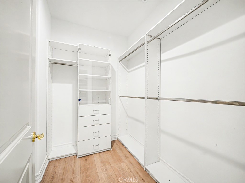 3907 Peartree