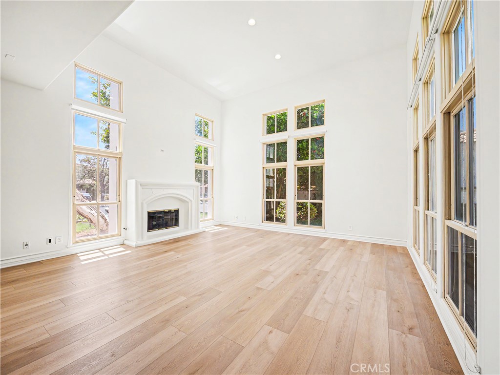3907 Peartree
