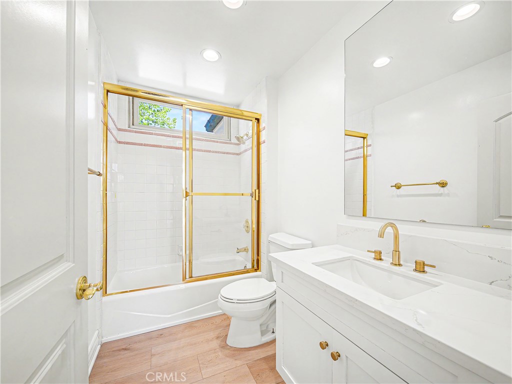 3907 Peartree
