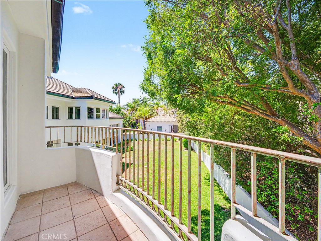 3907 Peartree