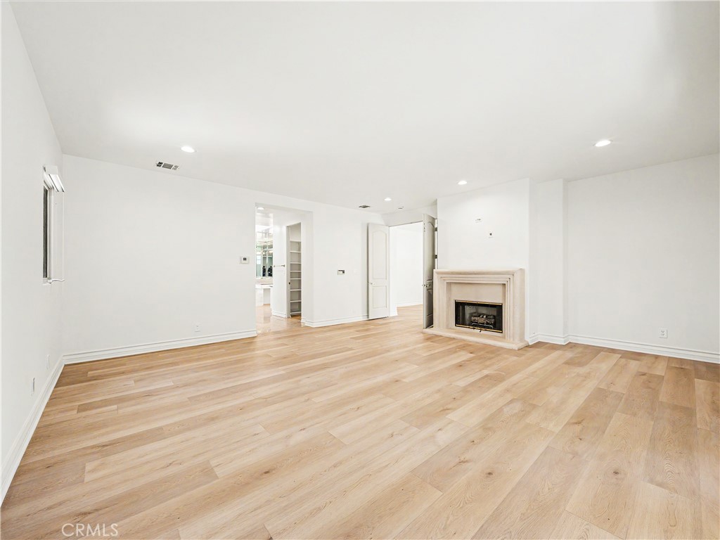 3907 Peartree