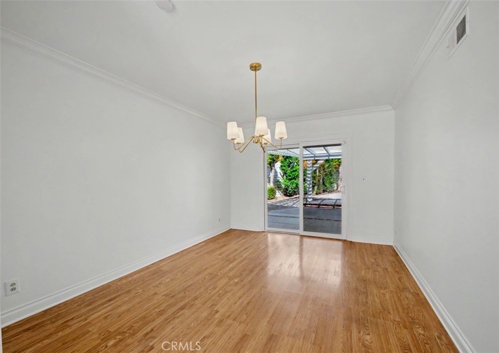 22525 Flamingo