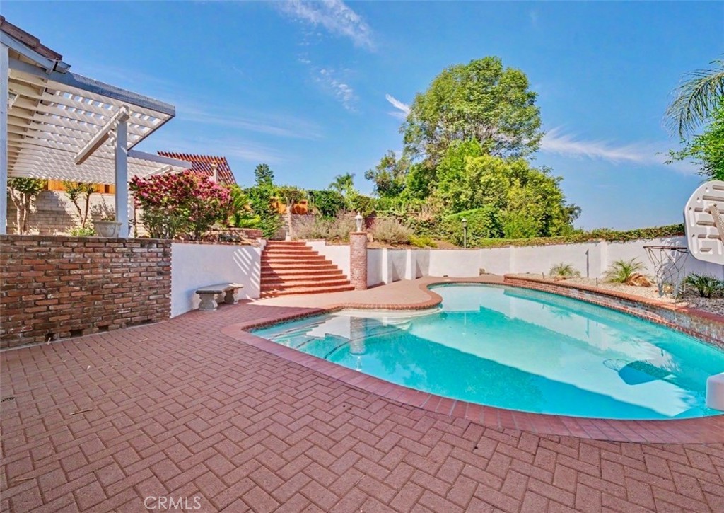 22525 Flamingo