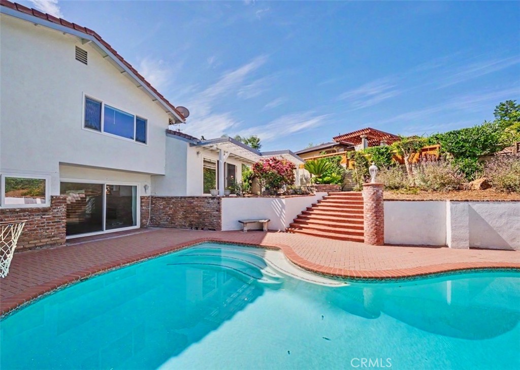 22525 Flamingo