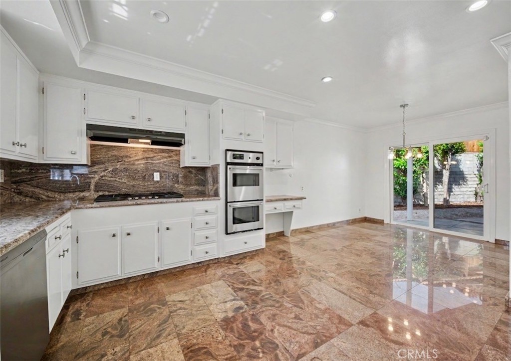 22525 Flamingo