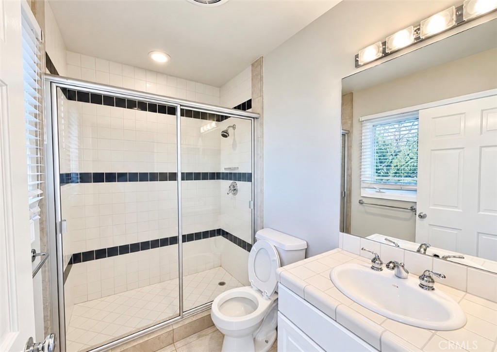 16972 Oak View Drive