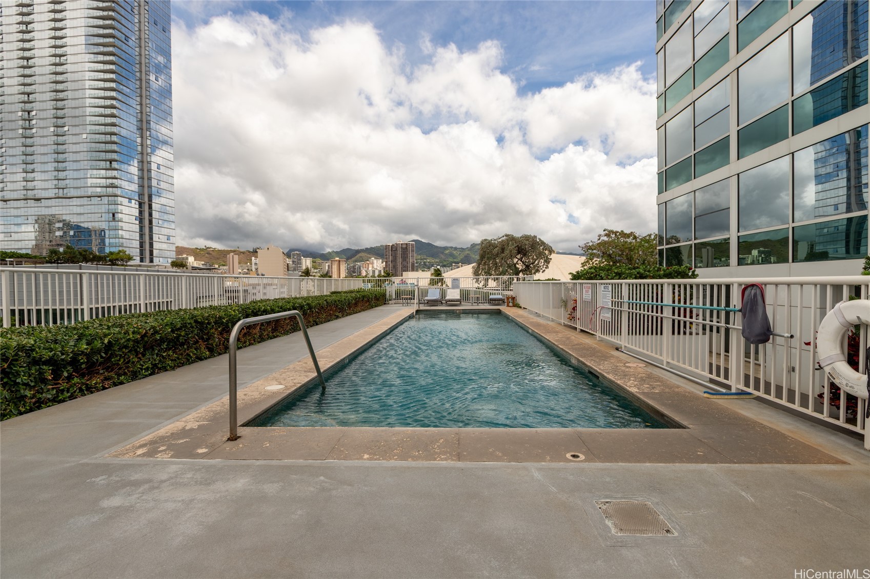 909 Kapiolani Boulevard 3002