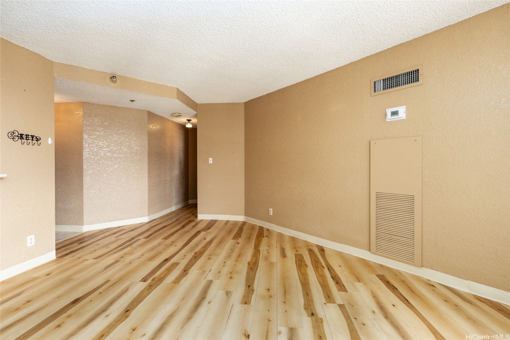 300 Wai Nani Way I2004