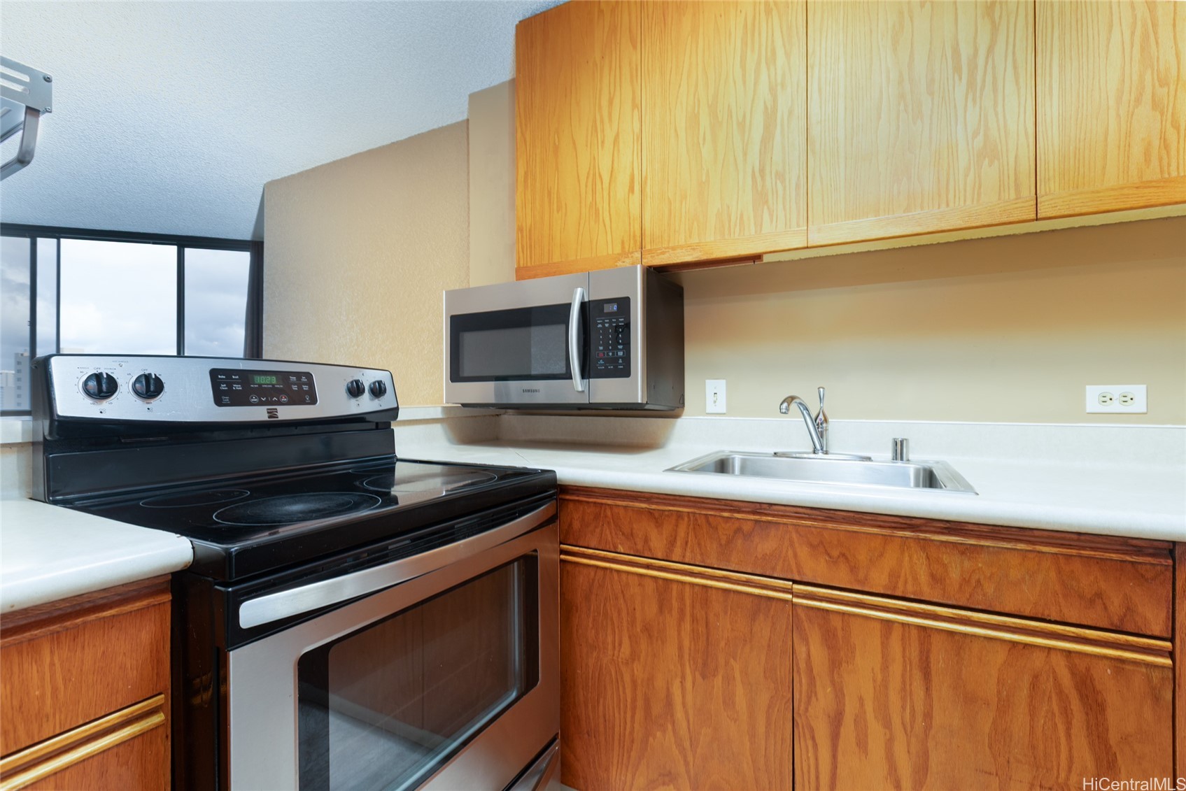 300 Wai Nani Way I2004